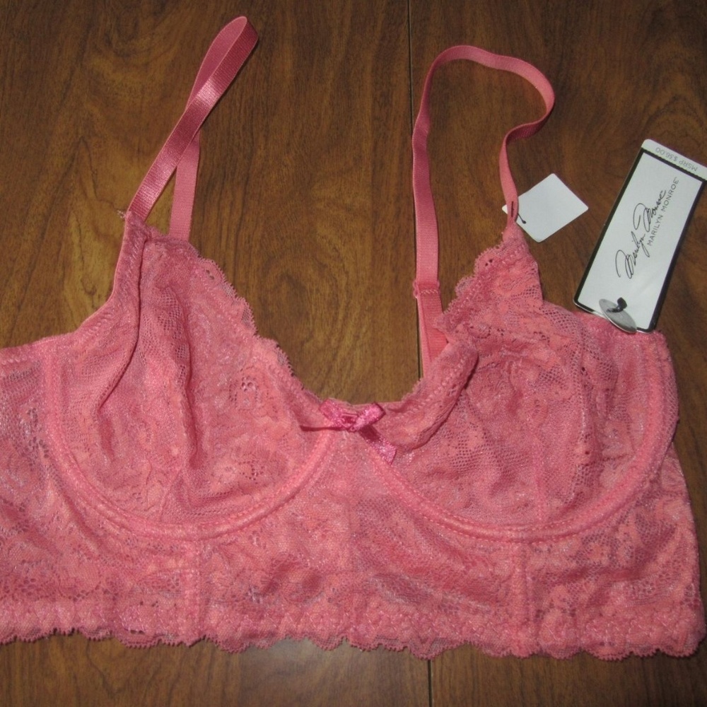 Marilyn Monroe 34C Rose Lace Underwire Bra NWT